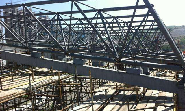 登封简述网架公司的黑色压型钢板的吊装步履